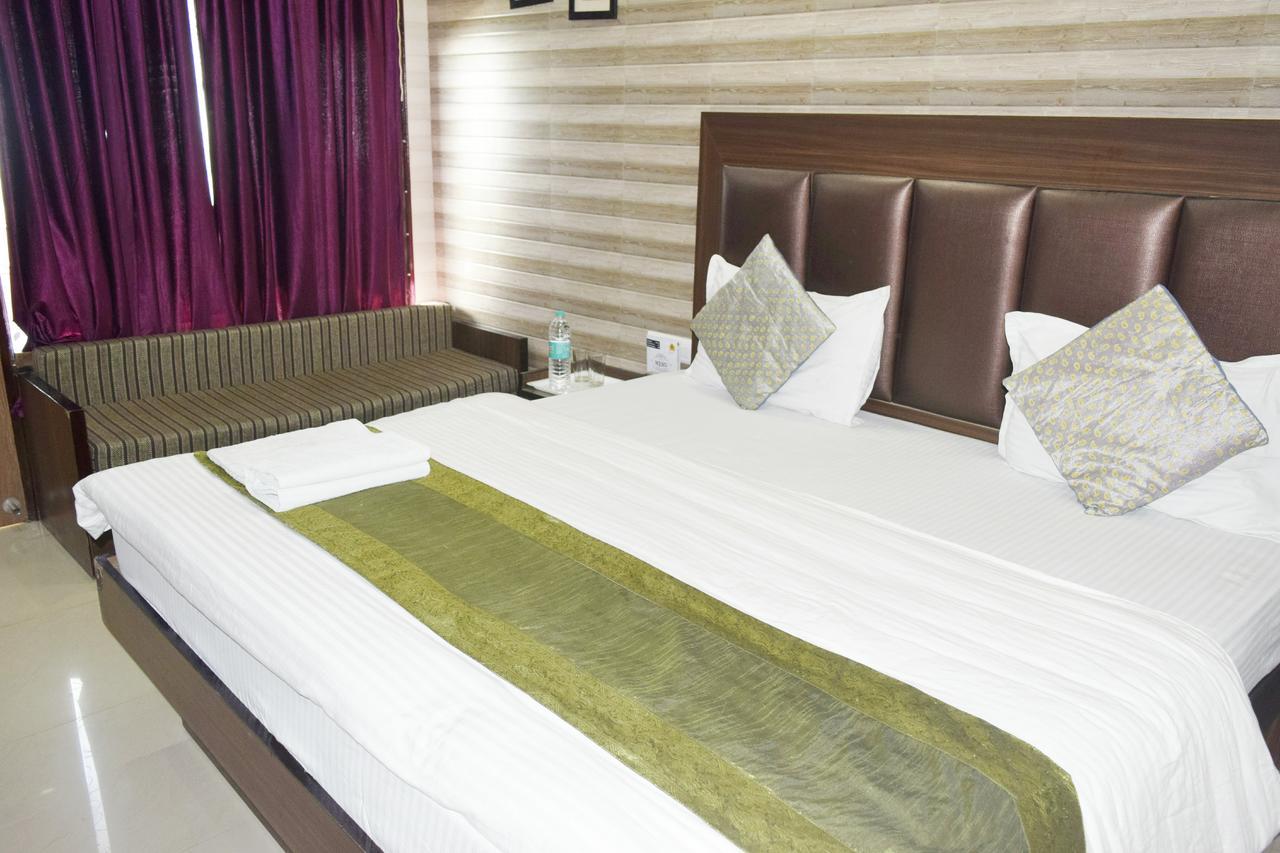 Cloud 7 Bed & Breakfast Нейнитал Екстериор снимка