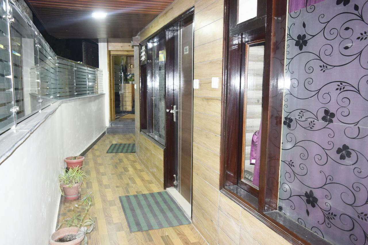 Cloud 7 Bed & Breakfast Нейнитал Екстериор снимка