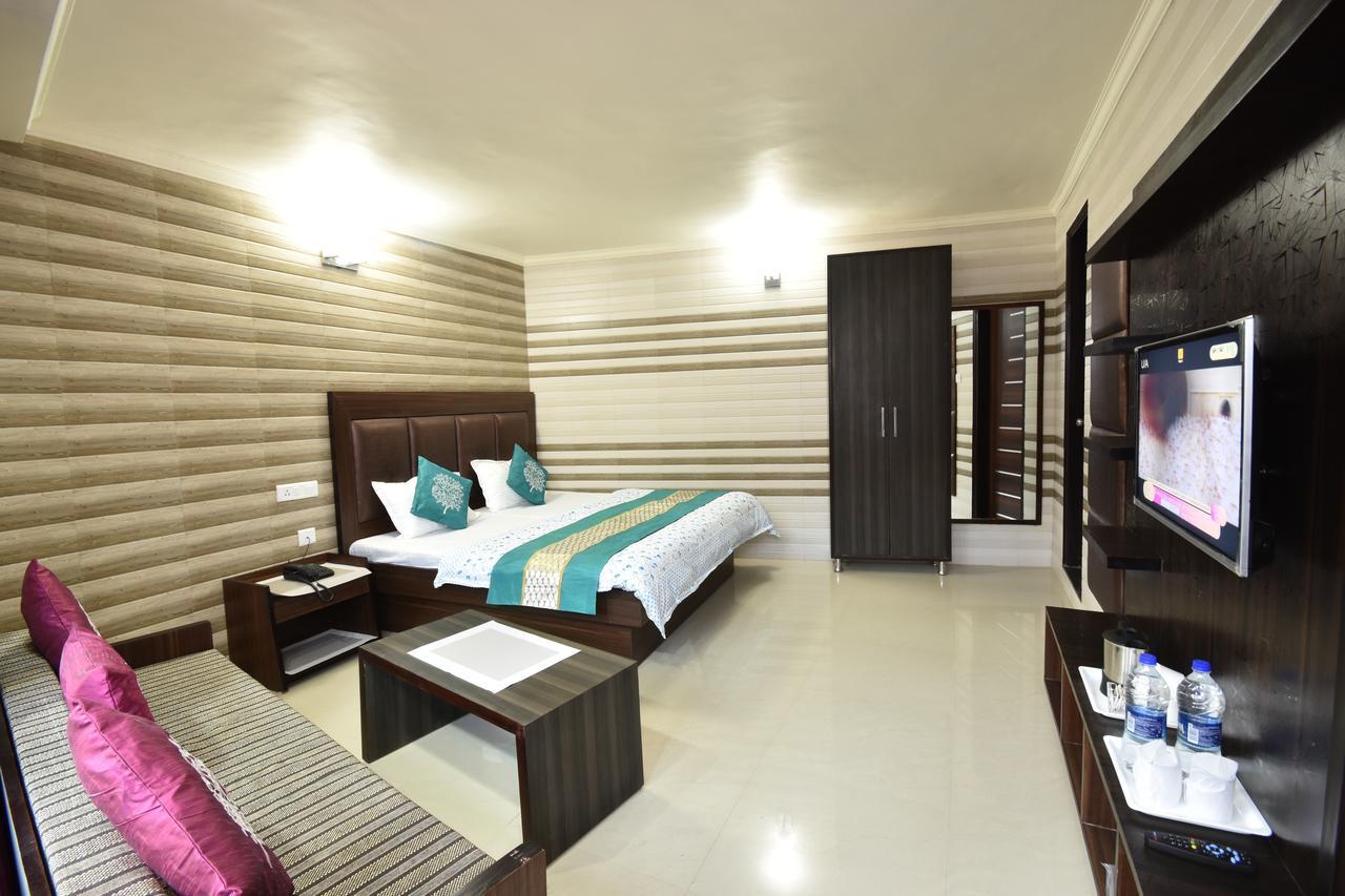Cloud 7 Bed & Breakfast Нейнитал Екстериор снимка