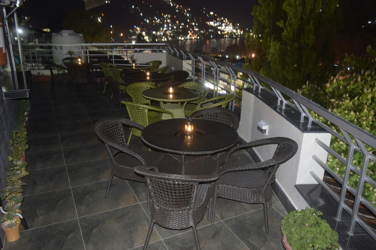 Cloud 7 Bed & Breakfast Нейнитал Екстериор снимка
