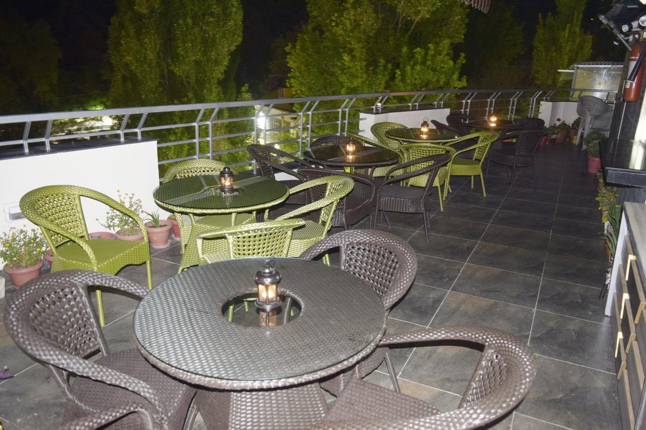 Cloud 7 Bed & Breakfast Нейнитал Екстериор снимка
